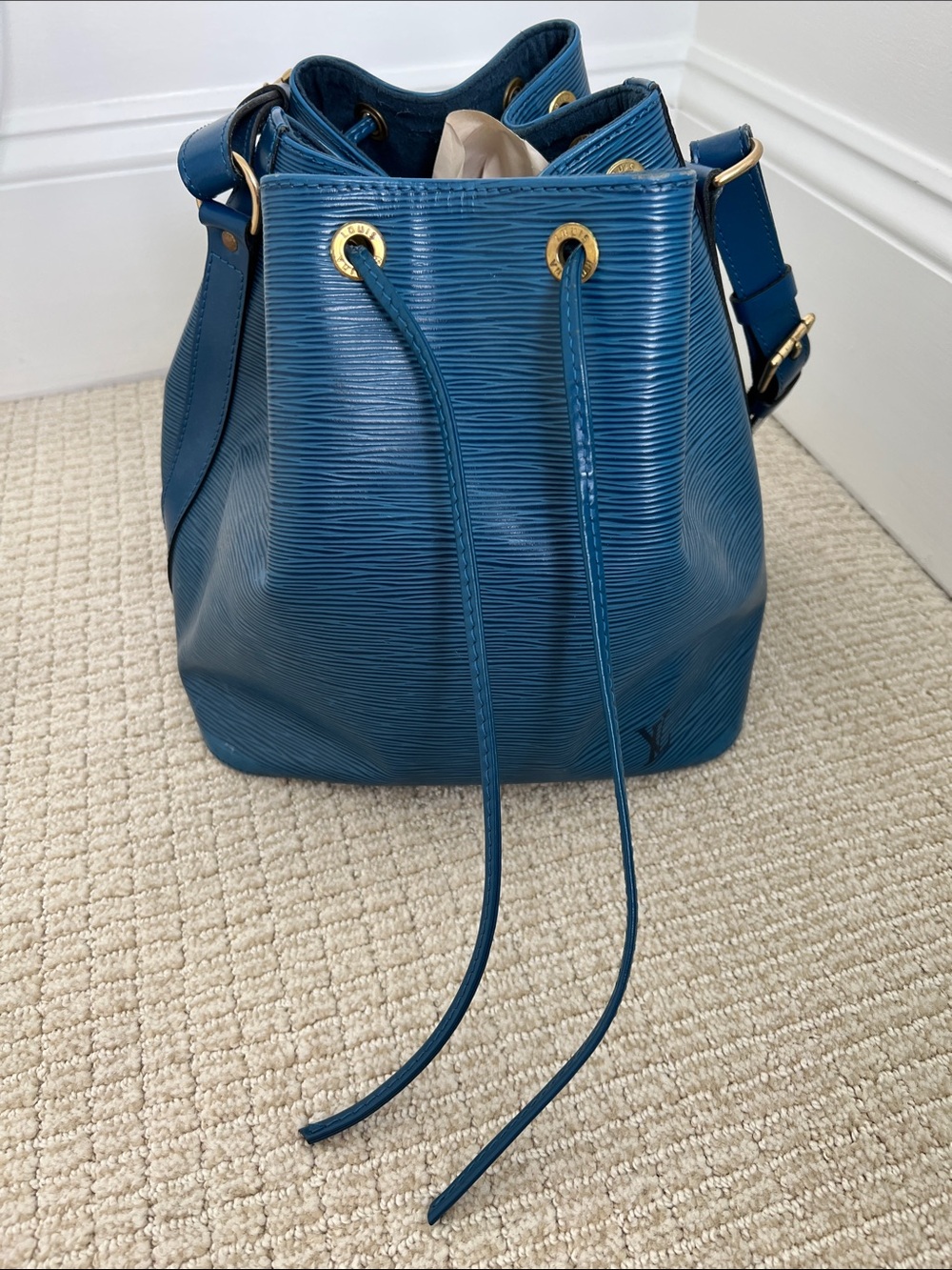 Louis Vuitton Vintage Epi Leather Noe PM Bucket Bag Toledo Blue